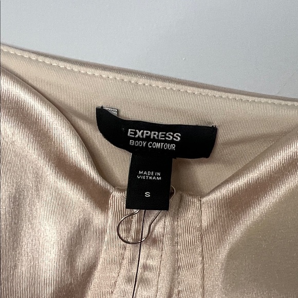 NWT Express Women's Chic Shimmering Cream‎ Bustier Tank Crop Top Size Small - Picture 4 of 7